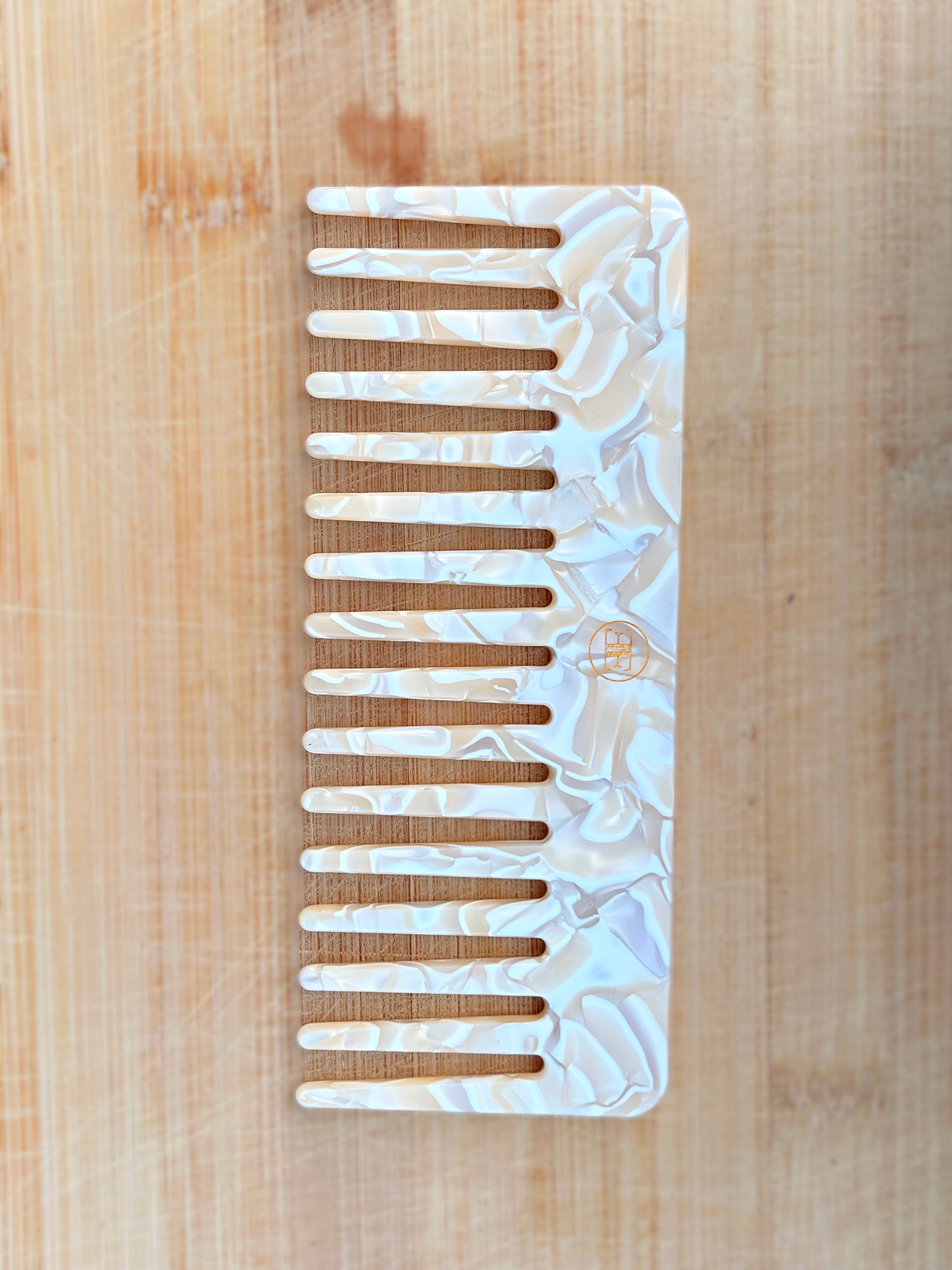 Pearl Wide Tooth  Comb